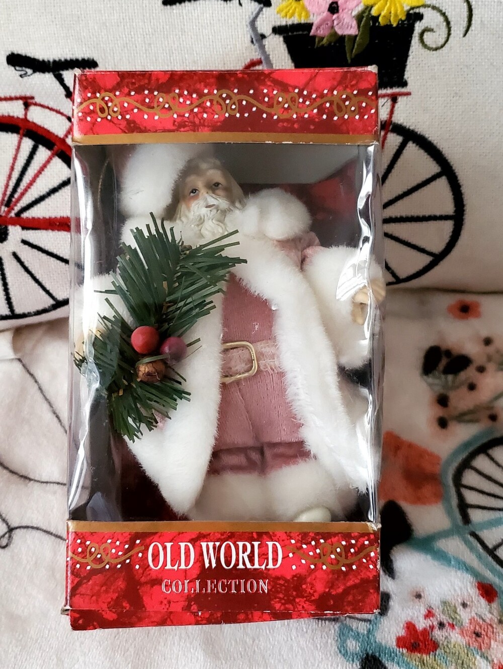 Old World Collection Santa Claus Christmas Tree Ornament – Vintage Style